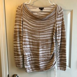 🔥 2/ $20 Dana Buchman Tan and Beige Sweater